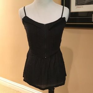 Cute zip up tank top. Adjustable straps